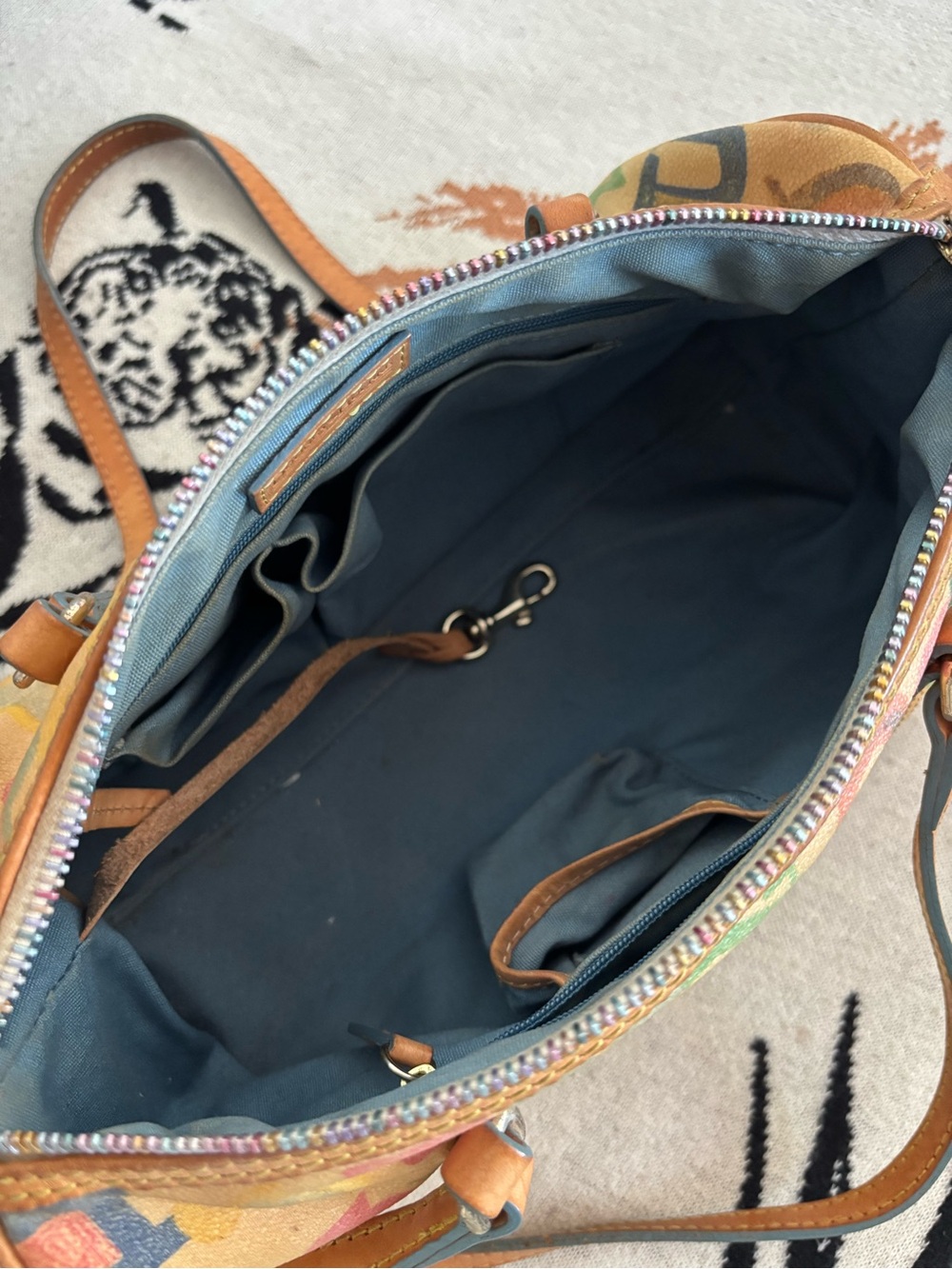 Dooney & Bourke Multicolor Logo Barrel shoulder Bag - Picture 5 of 6